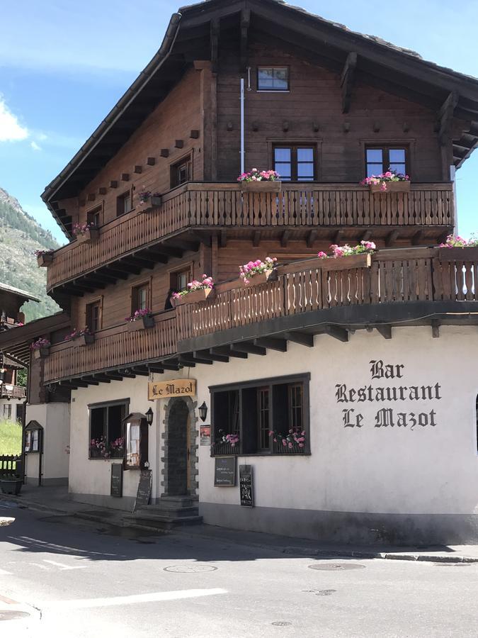 Mazot Zermatt Hotel Bagian luar foto