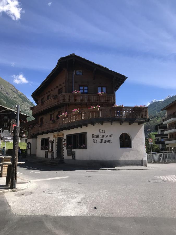 Mazot Zermatt Hotel Bagian luar foto